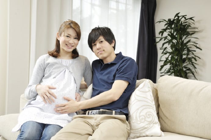 妊婦と夫