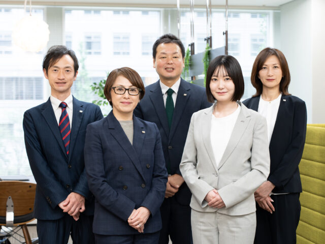 新宿オフィス集合写真